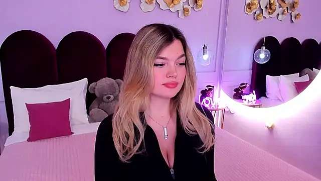 ZaraBloom online show from 01-19-26, 03:27