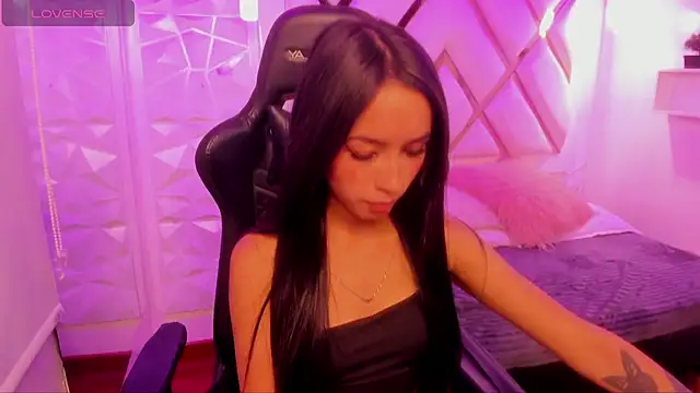 sophie ws online show from 11-25-25, 11:38