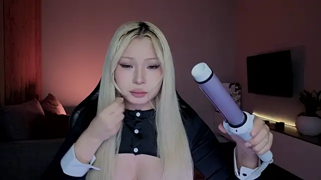 RileyMee online show from 03-15-26, 02:17