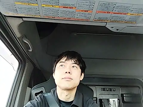 whitebriefboy online show from 04-05-26, 09:12