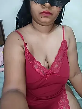 Snapshot of Reesha_99 chatting on 07-18-26, 01:43 Reesha 99 online show from 07-18-26, 01:43