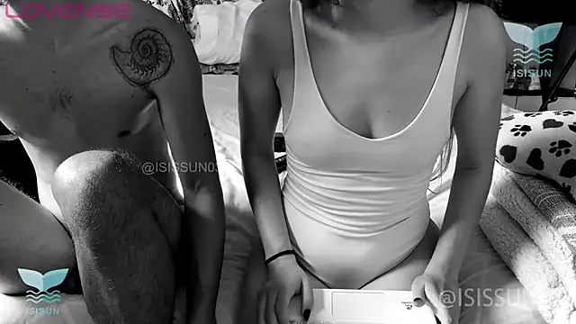 isissun03 online show from 11-04-25, 03:33