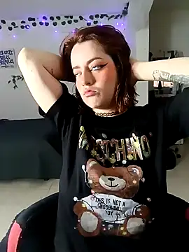 Lin-cute online show from 12-15-24, 07:42