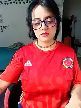 Lin-cute online show from 02-06-25, 05:03