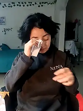 Lin-cute online show from 02-12-25, 03:40