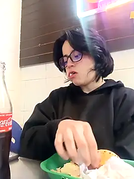 Lin-cute online show from 02-27-25, 03:04