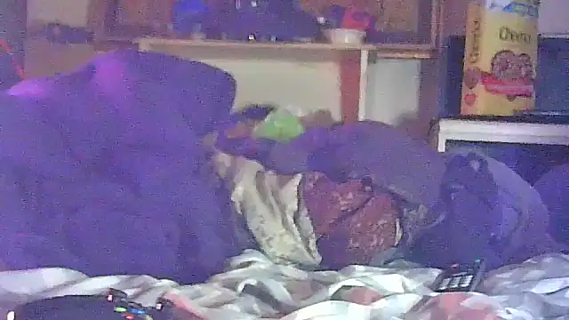 Snapshot of DI4MOND_FIR3 chatting on 04-08-26, 11:27 DI4MOND FIR3 online show from 04-08-26, 11:27