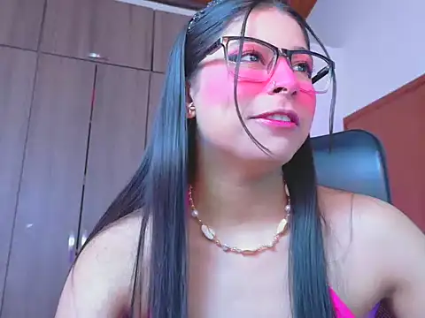 Snapshot of _ALLYSON18_ chatting on 06-25-26, 11:48 ALLYSON18 online show from 06-25-26, 11:48