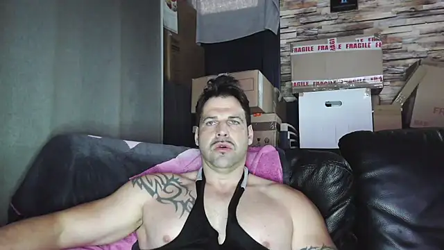 XxBigboybandxX online show from 04-11-26, 07:45