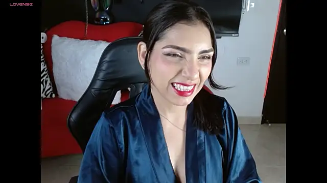 Carolaine69  online show from 07-16-26, 01:06