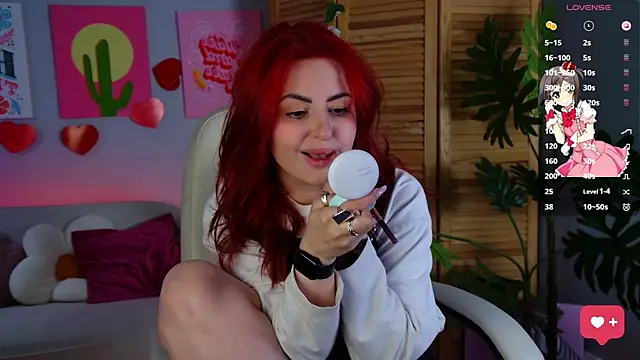 Lana  May online show from 05-08-26, 02:39