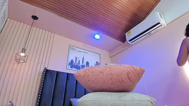 viiolett lee online show from 02-19-26, 07:43