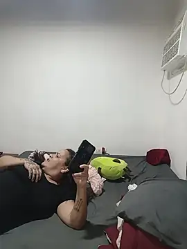Milfvalesk online show from 06-14-26, 01:03