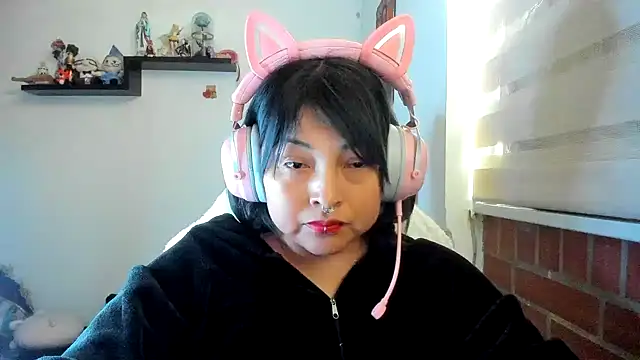 Shaddycute  online show from 05-26-26, 02:57