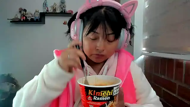 Shaddycute  online show from 08-07-26, 03:58