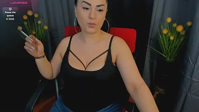 Snapshot of MistressMeghan chatting on 04-20-26, 10:33 MistressMeghan online show from 04-20-26, 10:33