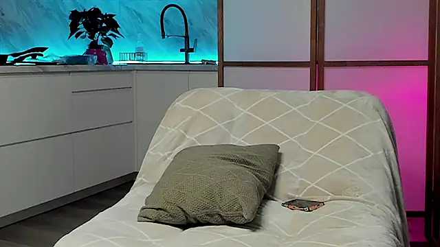 Devilina V online show from 12-05-24, 02:44