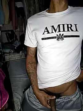 Snapshot of Sur1711 chatting on 03-25-26, 01:44 Sur1711 online show from 03-25-26, 01:44