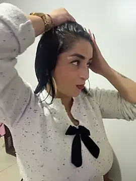 Snapshot of karenlennox1 chatting on 03-04-26, 12:05 karenlennox1 online show from 03-04-26, 12:05