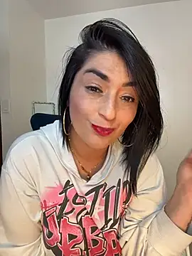 Snapshot of karenlennox1 chatting on 03-13-26, 10:05 karenlennox1 online show from 03-13-26, 10:05