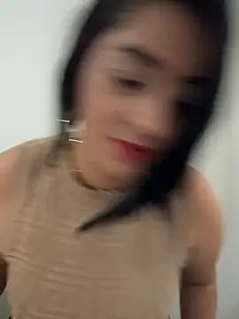 Snapshot of karenlennox1 chatting on 03-18-26, 10:46 karenlennox1 online show from 03-18-26, 10:46