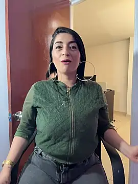 Snapshot of karenlennox1 chatting on 03-20-26, 10:47 karenlennox1 online show from 03-20-26, 10:47