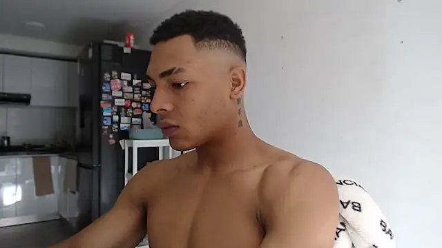 Snapshot of Jhonyblack_1 chatting on 04-22-26, 02:40 Jhonyblack 1 online show from 04-22-26, 02:40