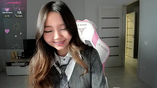 Fluffy Rose online show from 02-13-26, 05:58