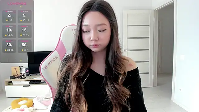 Fluffy Rose online show from 06-02-26, 12:45