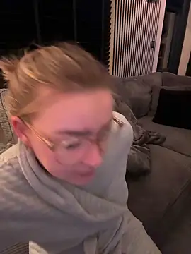 xX HotCouple Xx online show from 12-21-25, 09:22