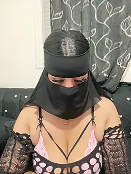 Snapshot of mari_layali chatting on 06-17-26, 08:32 mari layali online show from 06-17-26, 08:32
