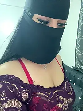 Snapshot of mari_layali chatting on 06-21-26, 06:32 mari layali online show from 06-21-26, 06:32