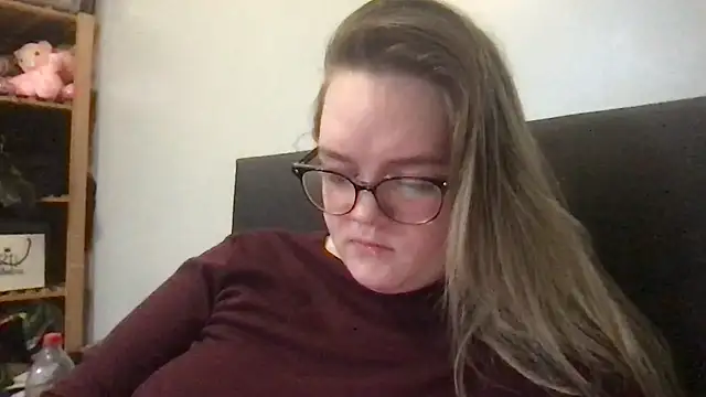 honeyyy24 online show from 11-09-25, 03:54