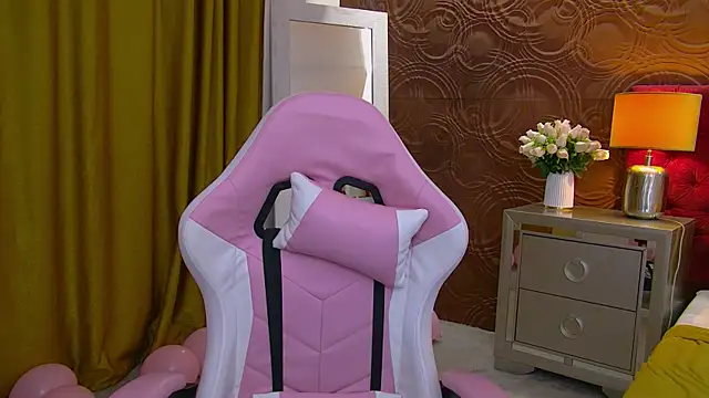 IrisMonn online show from 01-13-25, 06:27