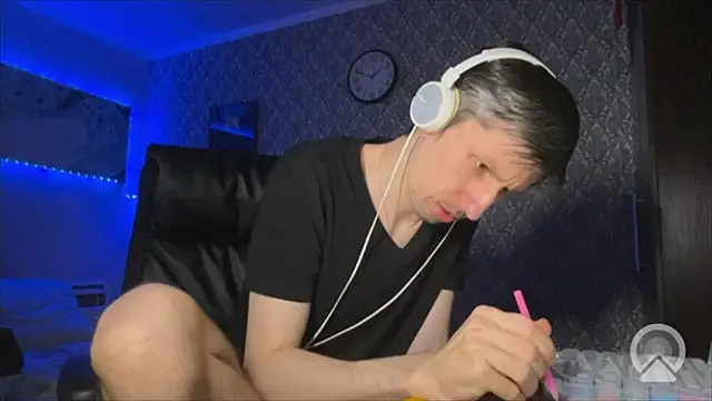 Aki-Laky online show from 03-06-26, 08:49