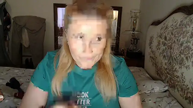 Snapshot of JosieAndYou chatting on 02-01-26, 10:58 JosieAndYou online show from 02-01-26, 10:58