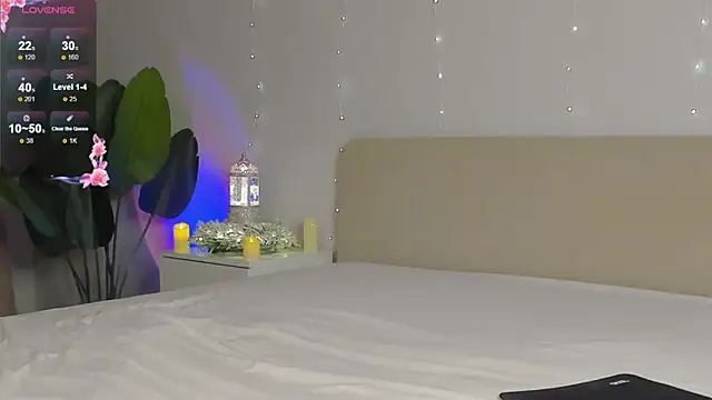 Snapshot of Emmanuelleee chatting on 12-20-25, 06:09 Emmanuelleee online show from 12-20-25, 06:09