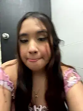 Snapshot of melyescobar chatting on 01-11-26, 03:33 melyescobar online show from 01-11-26, 03:33