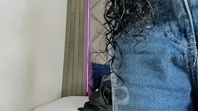 BriaConner  online show from 03-19-25, 03:52