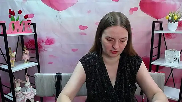 Snapshot of FreyaDak chatting on 04-19-26, 05:01 FreyaDak online show from 04-19-26, 05:01