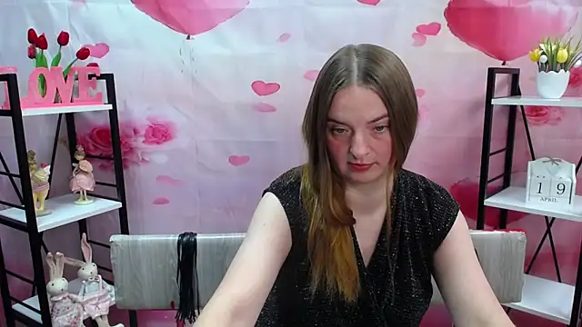 Snapshot of FreyaDak chatting on 04-19-26, 06:10 FreyaDak online show from 04-19-26, 06:10