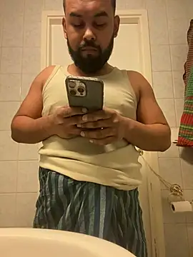 Snapshot of malout123J chatting on 03-21-26, 06:11 malout123J online show from 03-21-26, 06:11