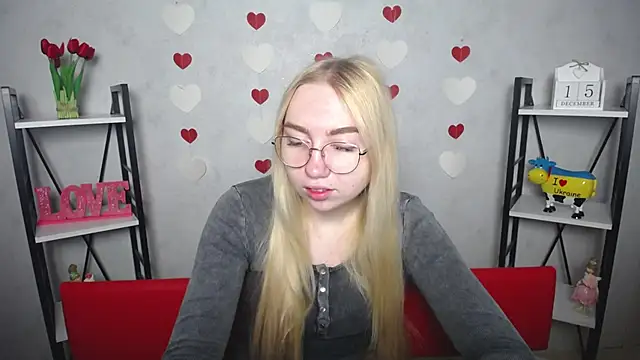 BeatriceFly online show from 12-16-24, 06:10