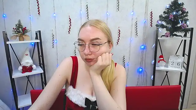 BeatriceFly online show from 12-26-24, 12:16