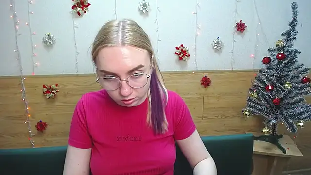 BeatriceFly online show from 01-20-25, 04:01