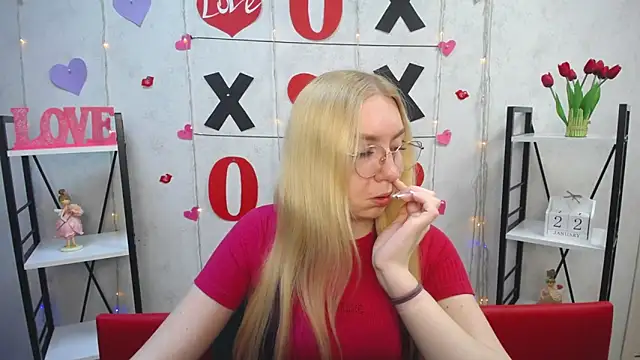 BeatriceFly online show from 01-22-25, 01:21