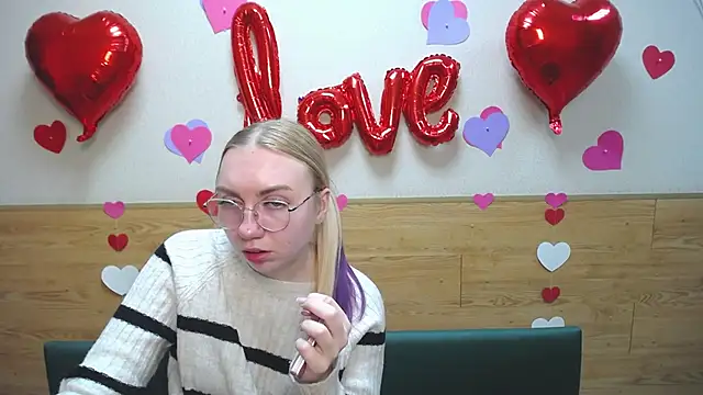 BeatriceFly online show from 01-26-25, 04:30