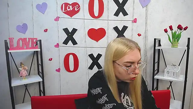 BeatriceFly online show from 02-01-25, 01:41