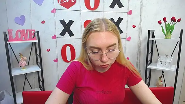 BeatriceFly online show from 02-02-25, 04:22