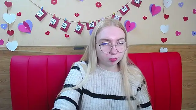 BeatriceFly online show from 02-20-25, 12:15